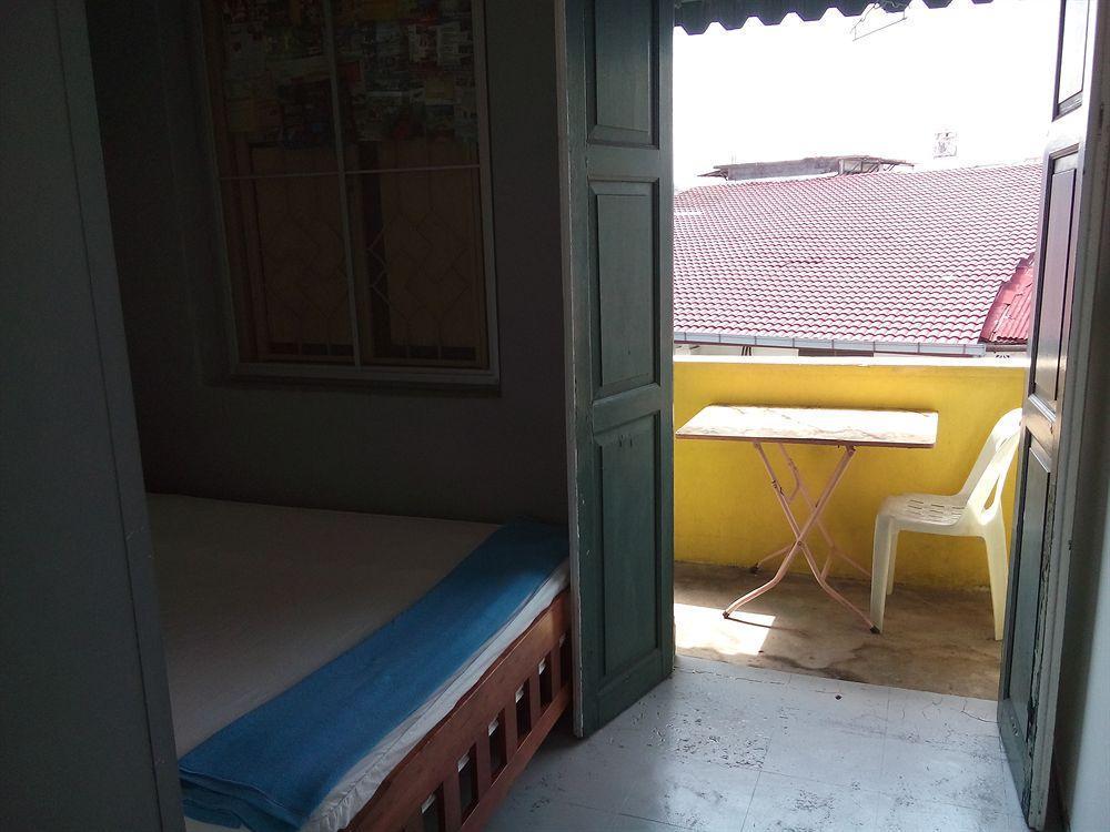 Discovery Cafe And Guesthouse Malacca Bagian luar foto