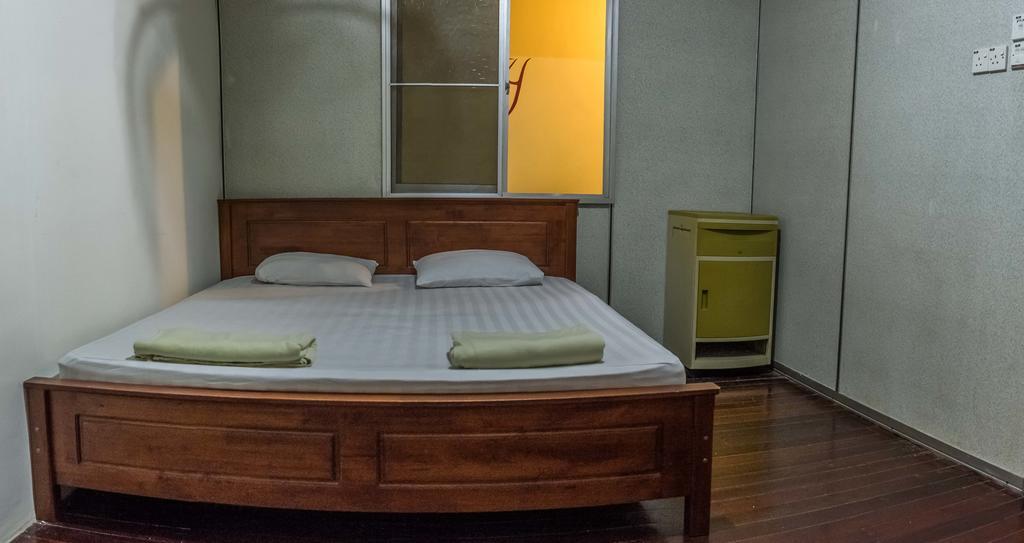 Discovery Cafe And Guesthouse Malacca Bagian luar foto