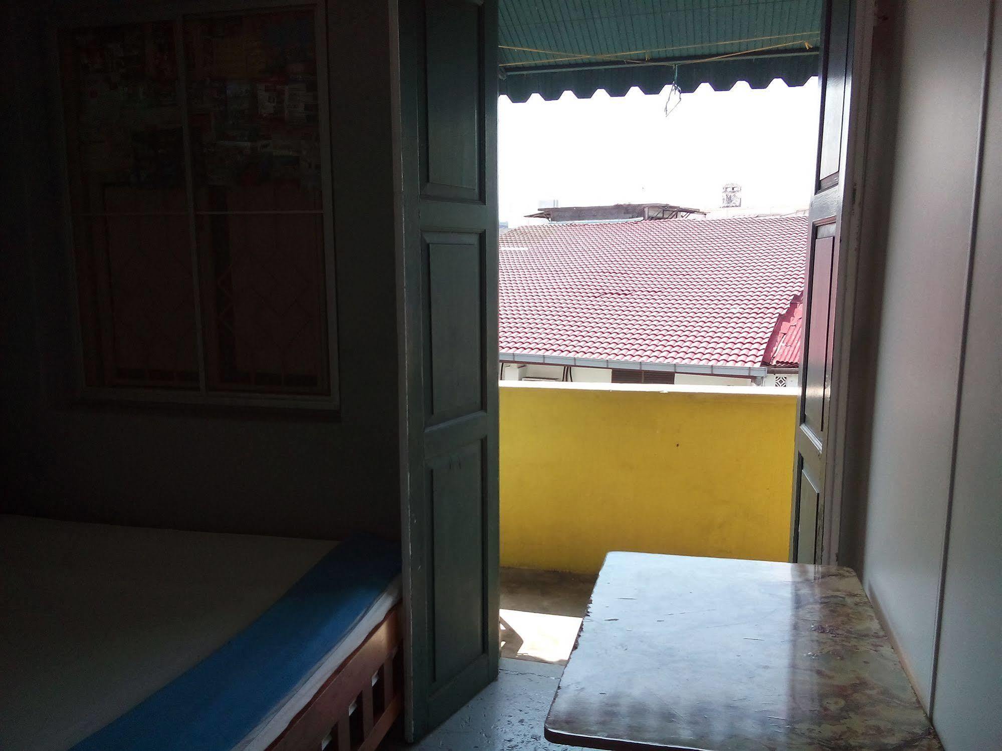 Discovery Cafe And Guesthouse Malacca Bagian luar foto
