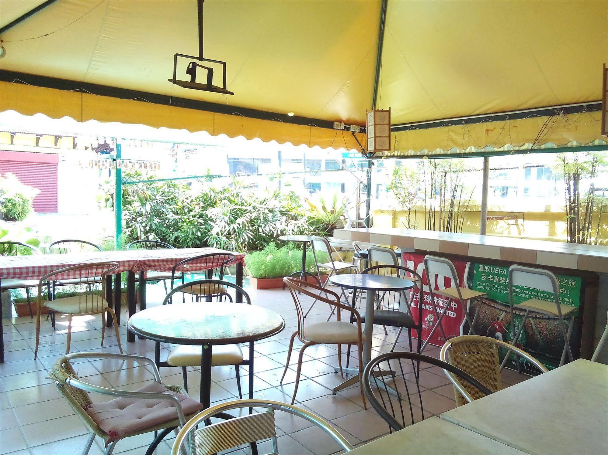 Discovery Cafe And Guesthouse Malacca Bagian luar foto